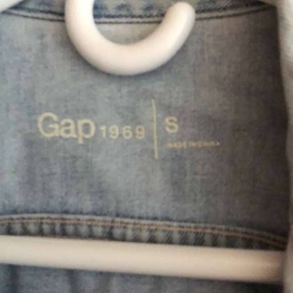 Gap jeans jacket - Picture 2 of 3